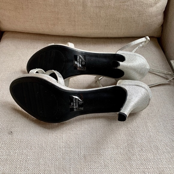 Sizzle by Colorific Heels - Picture 7 of 7